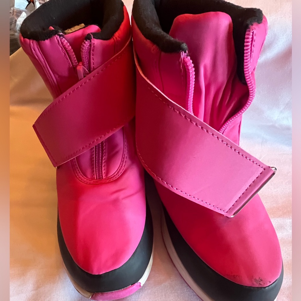 Wonder Nation Girls Snow Boots